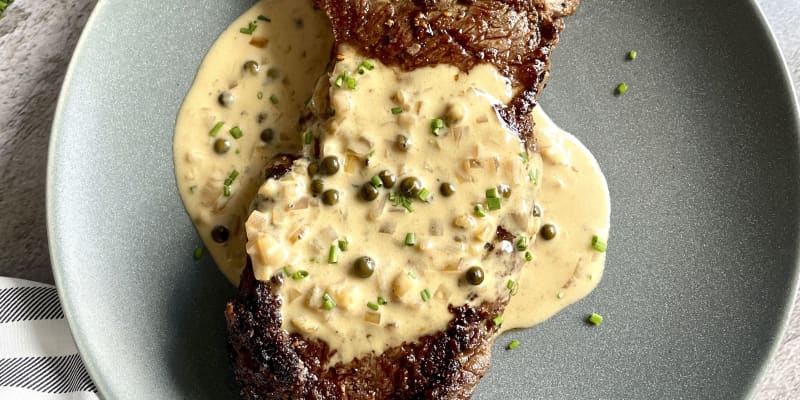 Black shop peppercorn sauce